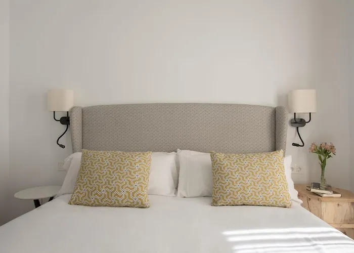 Coliseum Boutique Apartments
